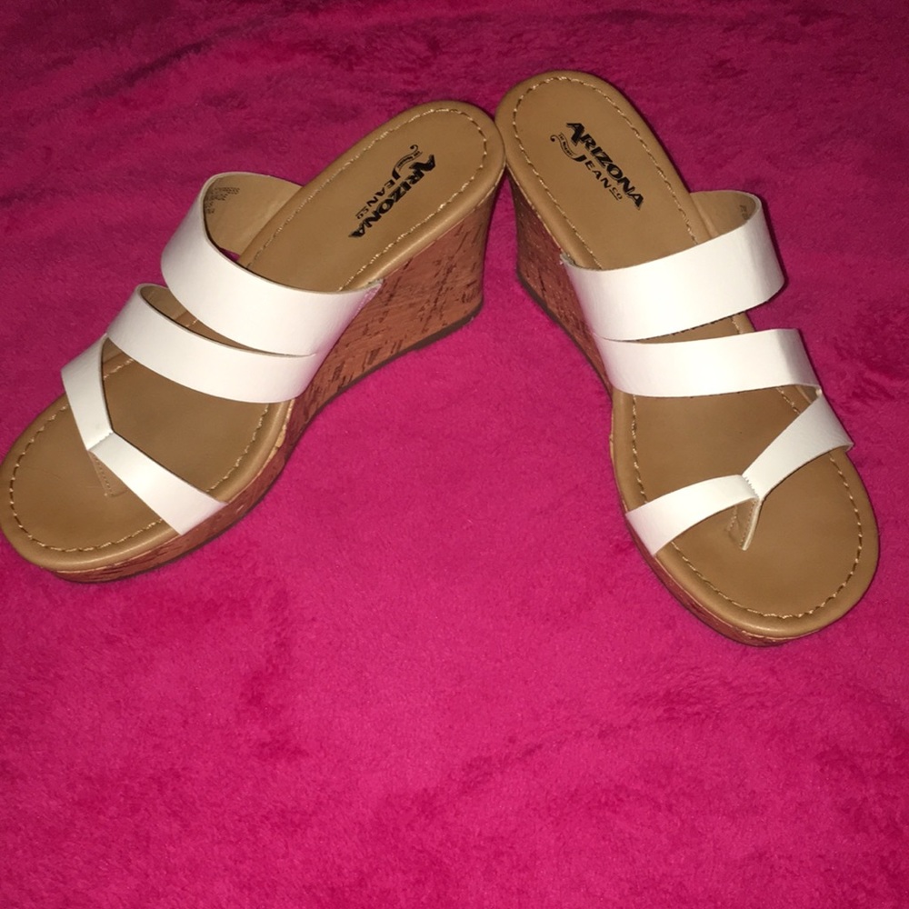 White wedges